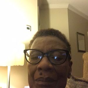 Meet your Posher, Glenda